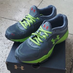 Boys Under Armour Running Shoes Sneakers